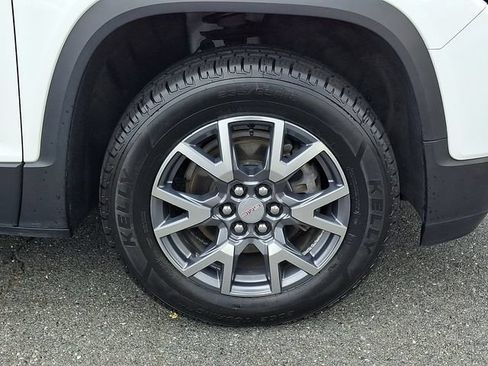 Certified 2023 GMC Acadia SLT AWD/4WD image 8