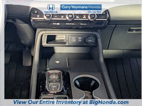 Certified 2024 Honda Pilot Touring image 23