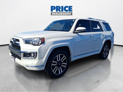 Used 2017 Toyota 4Runner Limited AWD/4WD image 2