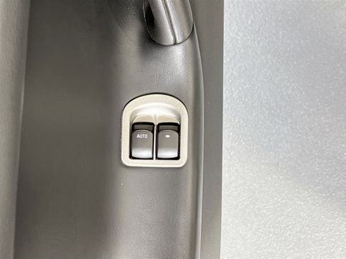 Used 2008 Pontiac Solstice GXP w/ Premium Package image 15