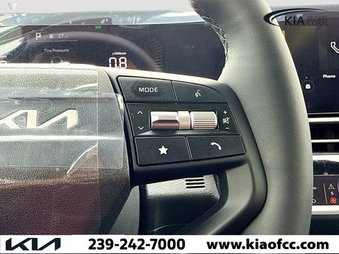 New 2026 Kia Sportage EX image 36