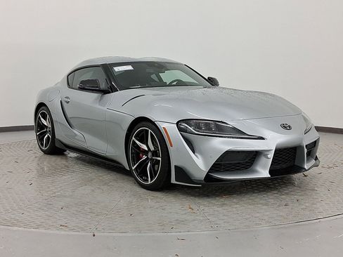 Used 2022 Toyota Supra Premium w/ Driver Assist Package image 9