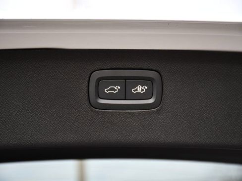 New 2026 Volvo XC90 B6 Plus w/ Protection Package Premier AWD/4WD image 30