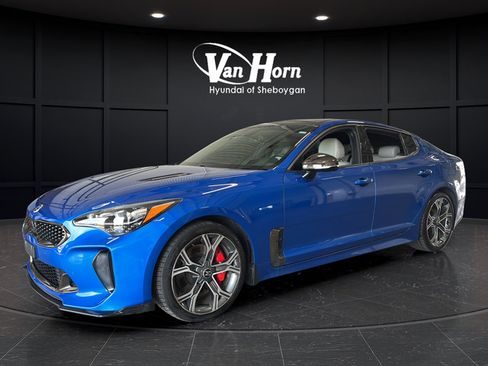 Used 2018 Kia Stinger GT2 AWD/4WD image 3