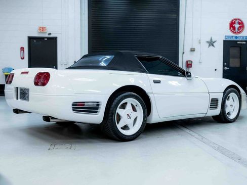 Used 1990 Chevrolet Corvette Convertible image 83