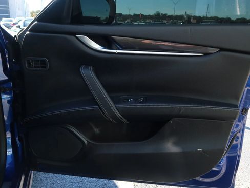 Used 2017 Maserati Ghibli image 48