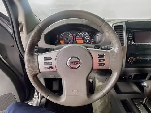 Used 2017 Nissan Frontier SV AWD/4WD image 12