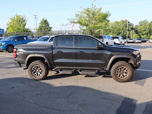 Used 2026 Chevrolet Colorado ZR2 w/ Technology Package AWD/4WD image 10