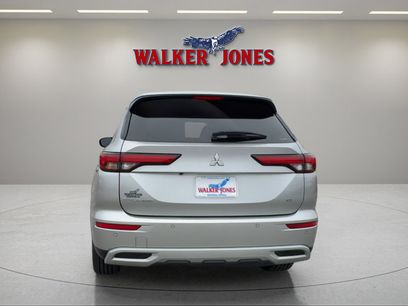 Used 2024 Mitsubishi Outlander SE