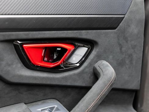 Used 2023 Lamborghini Urus Performante image 41