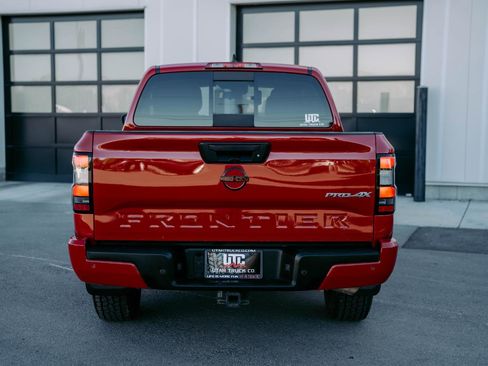 Used 2023 Nissan Frontier PRO-4X image 6