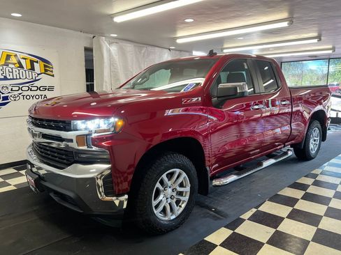 Used 2019 Chevrolet Silverado 1500 LT w/ All-Star Edition AWD/4WD image 4