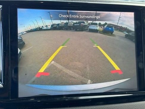 Used 2024 Chrysler Pacifica Touring-L FWD image 28