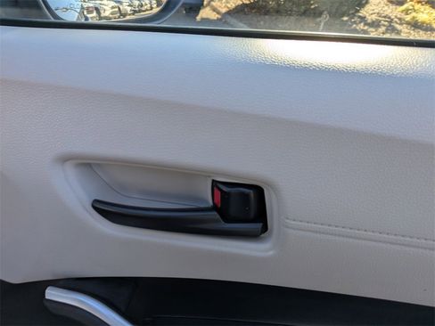 Used 2023 Toyota Corolla Cross LE image 29