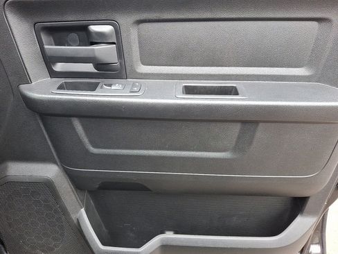 Used 2019 RAM 1500 Express w/ Express Value Package image 10