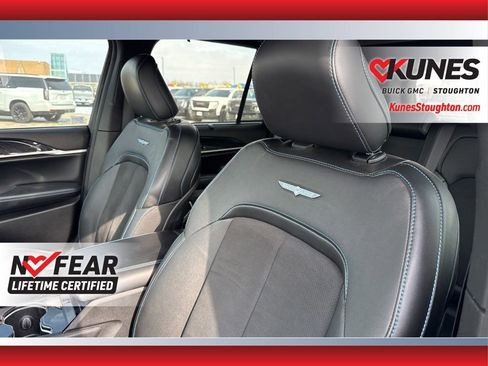Used 2023 Jeep Grand Cherokee Trailhawk w/ Luxury Tech Group III image 24