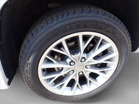 Used 2023 Jeep Grand Cherokee Summit w/ Advanced Protech Group IV AWD/4WD image 7