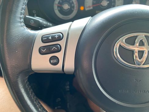 Used 2010 Toyota FJ Cruiser 4WD image 14