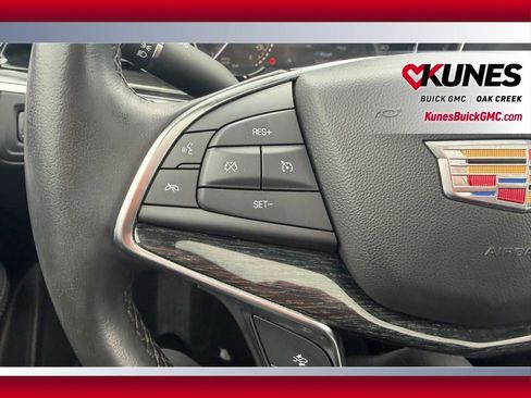 Used 2023 Cadillac XT5 Premium Luxury AWD/4WD image 13