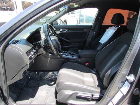 Used 2022 Honda Civic Sport image 12