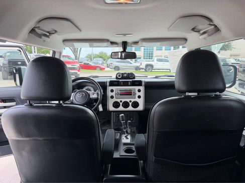 Used 2012 Toyota FJ Cruiser 4WD w/ Upgrade Pkg image 29