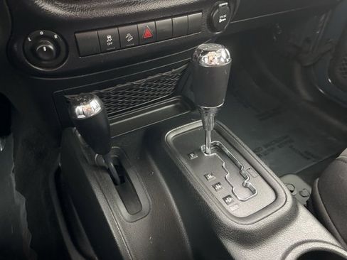 Used 2018 Jeep Wrangler Unlimited Sport S image 28