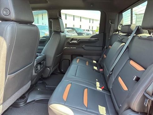 Certified 2023 GMC Sierra 1500 AT4 w/ AT4 Preferred Package AWD/4WD image 18