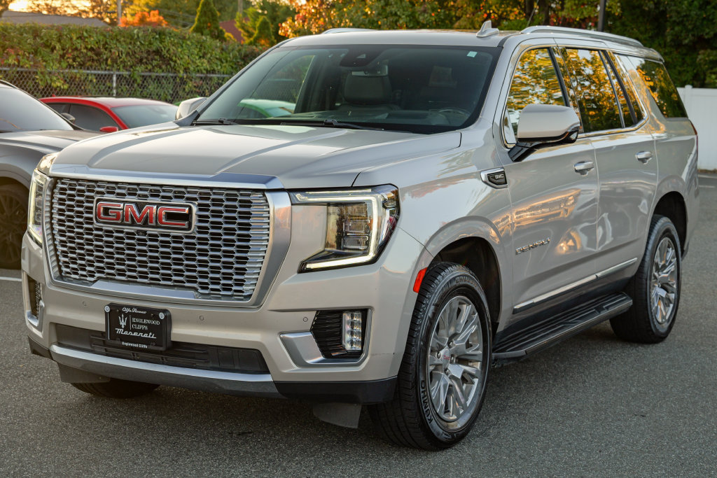 Used 2023 GMC Yukon Denali AWD/4WD image 3