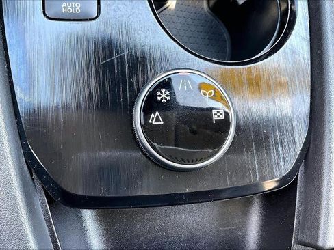 Certified 2023 Nissan Rogue SV AWD/4WD image 26