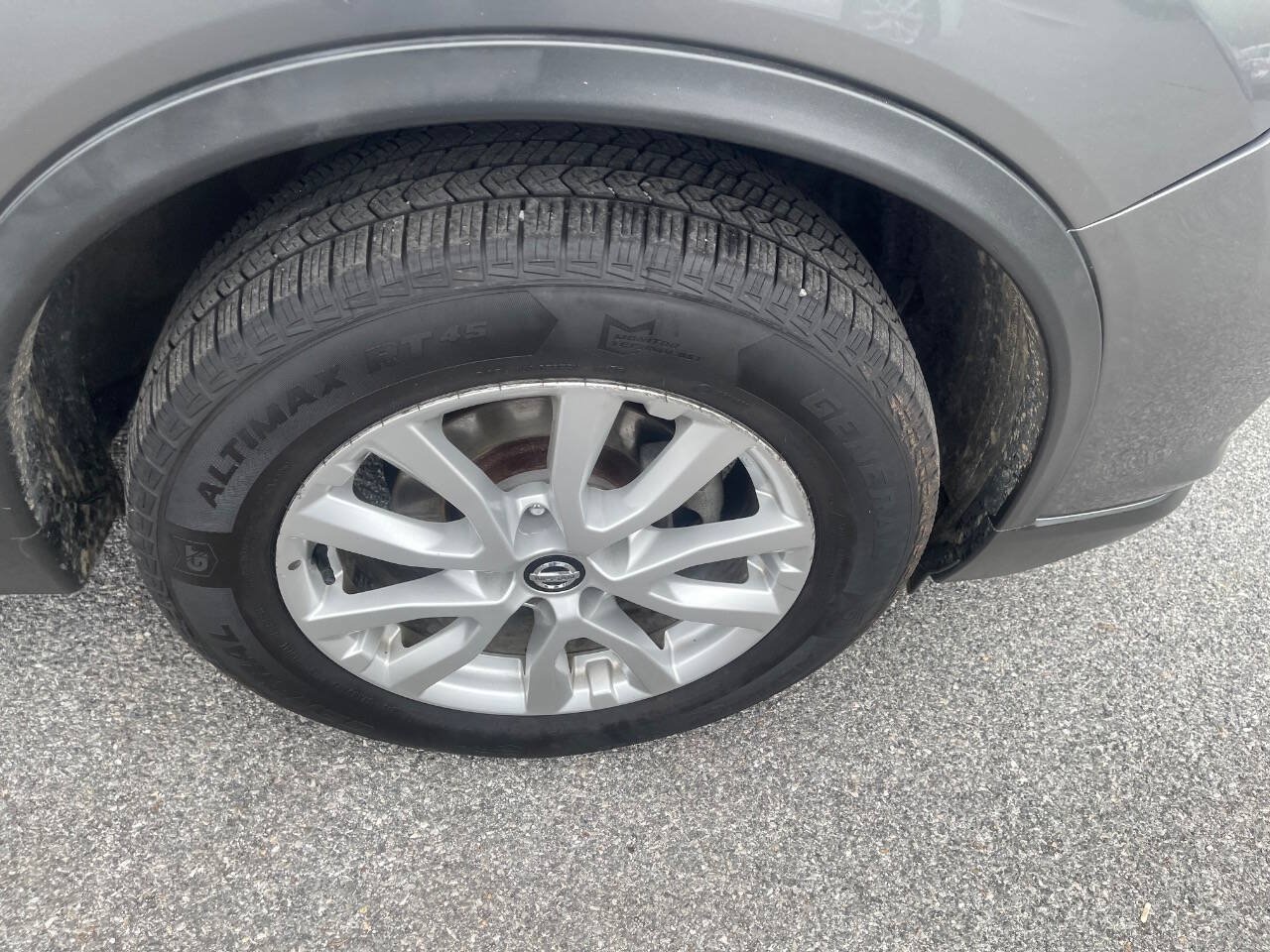 Used 2018 Nissan Rogue SV AWD/4WD image 33