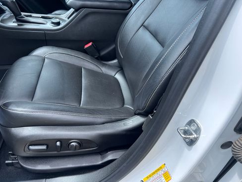 Used 2019 GMC Acadia SLT FWD image 21