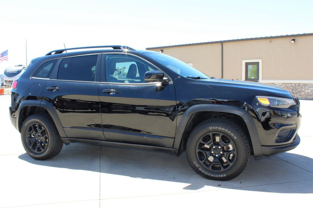 Used 2022 Jeep Cherokee Latitude w/ Sun & Sound Group AWD/4WD image 32
