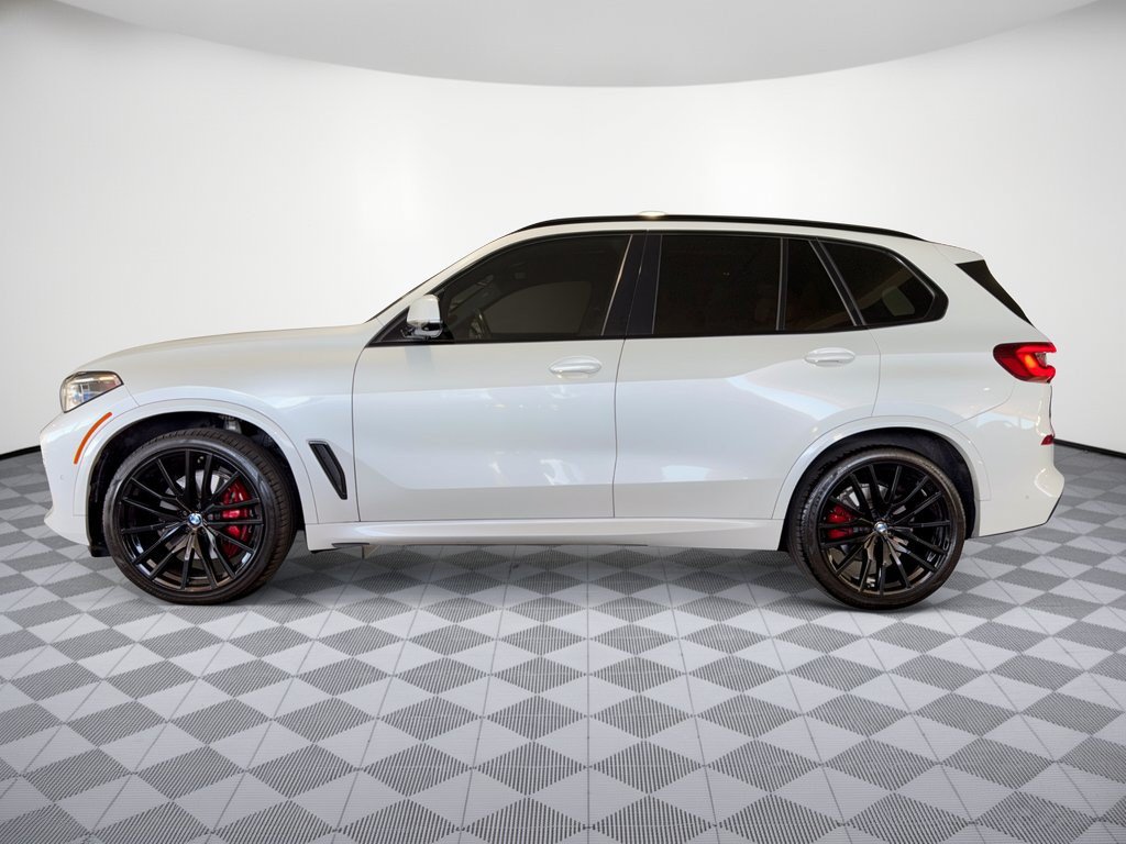 Used 2022 BMW X5 xDrive40i w/ M Sport Package AWD/4WD image 2