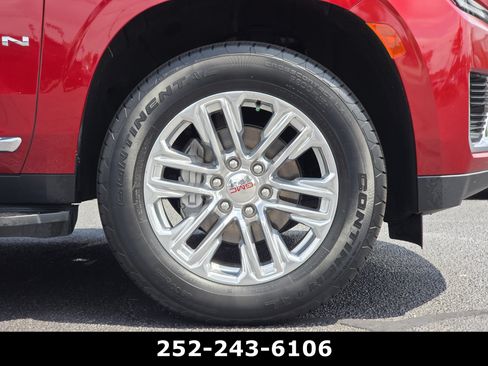 Used 2024 GMC Yukon SLT w/ SLT Luxury Package AWD/4WD image 55