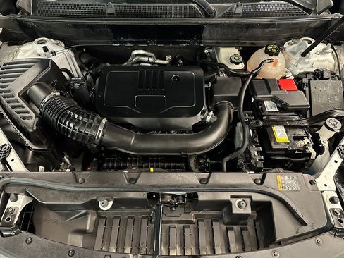 Used 2023 GMC Acadia SLT image 23