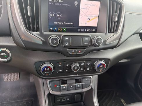 Used 2024 GMC Terrain AT4 w/ Infotainment Package II AWD/4WD image 30