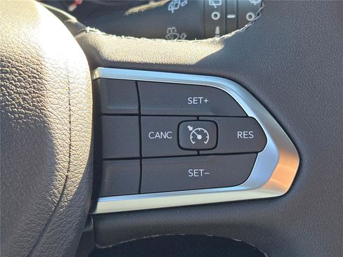 New 2026 Jeep Compass Latitude image 33