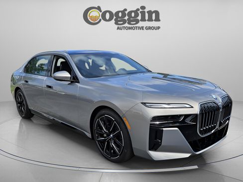 New 2025 BMW i7 xDrive60 image 7