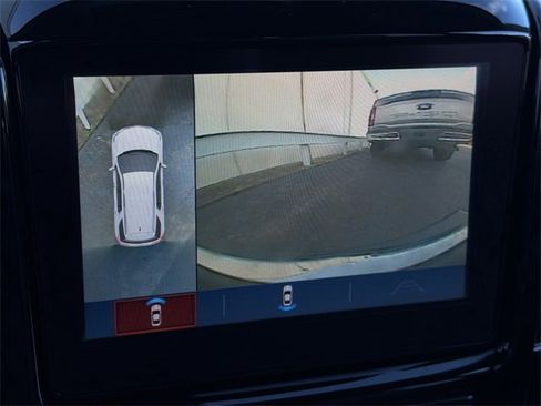 Used 2018 Chevrolet Traverse LT image 18