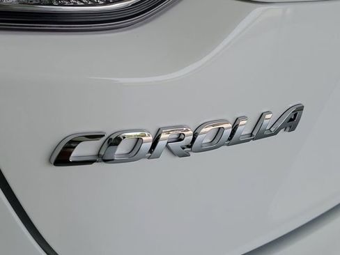 Used 2026 Toyota Corolla LE image 8