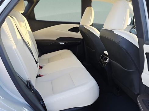 Used 2024 Lexus RX 350 FWD w/ Technology Package image 12