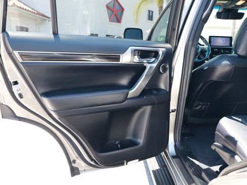 Used 2023 Lexus GX 460 Luxury w/ Off Road Package AWD/4WD image 35