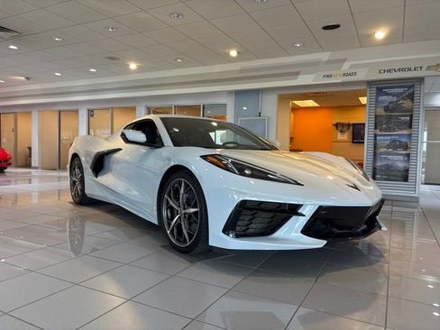 Used 2020 Chevrolet Corvette Stingray Preferred Cpe w/ 2LT Preferred Equipment Group RWD image 3