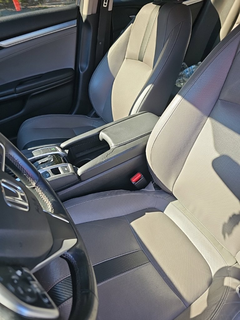 Used 2018 Honda Civic EX-L image 15