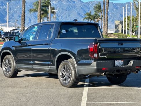 Certified 2024 Honda Ridgeline Sport image 6