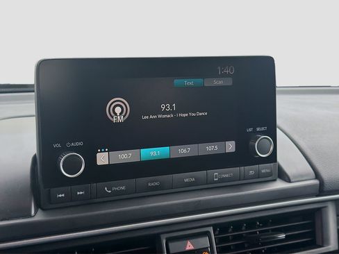 Certified 2024 Honda Pilot Sport image 12