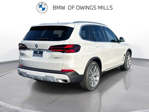New 2026 BMW X5 xDrive50e w/ Premium Package AWD/4WD image 9