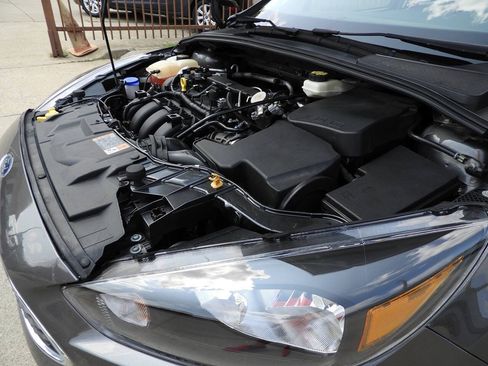 Used 2017 Ford Focus SE FWD image 41