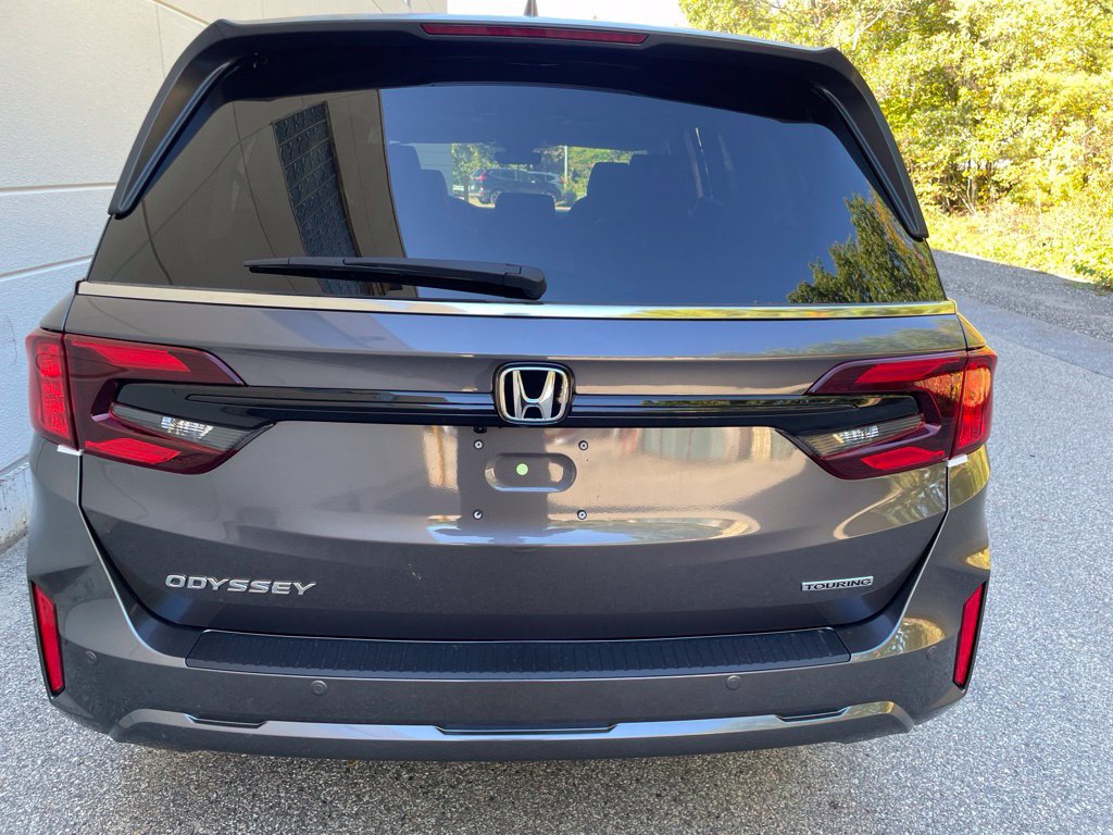 New 2027 Honda Odyssey Touring image 5