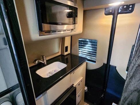 Used 2023 Mercedes-Benz Sprinter 3500 image 18
